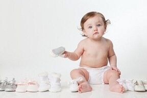 chaussures pour enfants souffrant d'hallux valgus